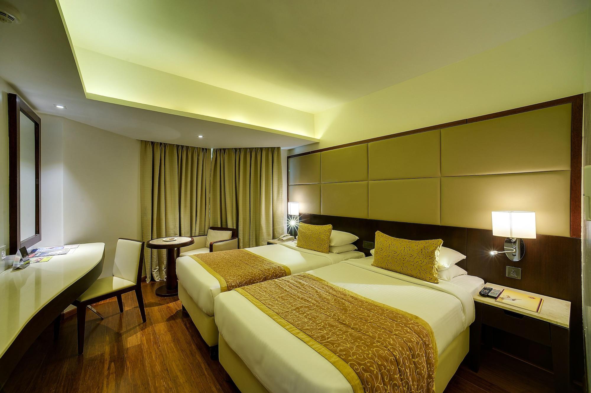 Ramee Guestline Hotel Juhu Mumbai Exteriör bild