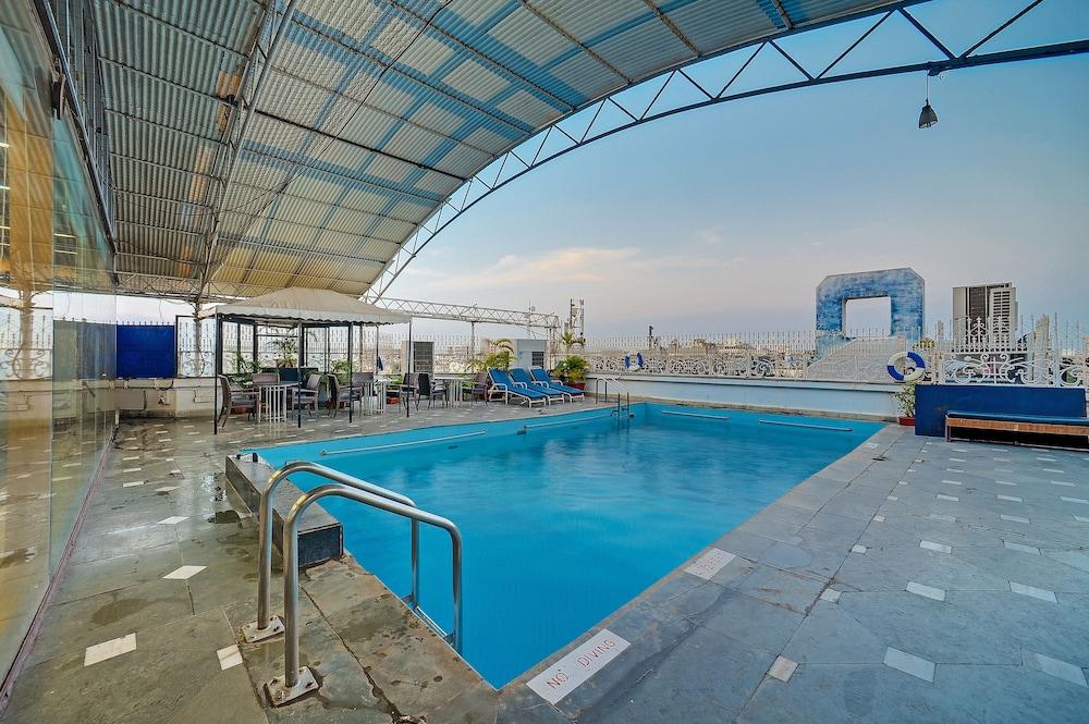 Ramee Guestline Hotel Juhu Mumbai Exteriör bild