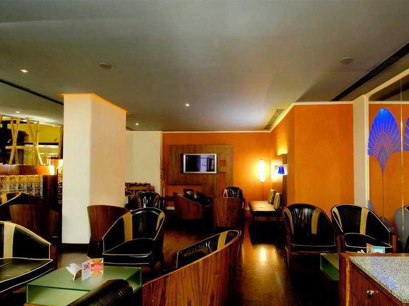 Ramee Guestline Hotel Juhu Mumbai Exteriör bild