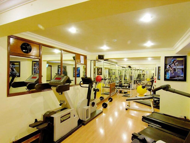 Ramee Guestline Hotel Juhu Mumbai Exteriör bild
