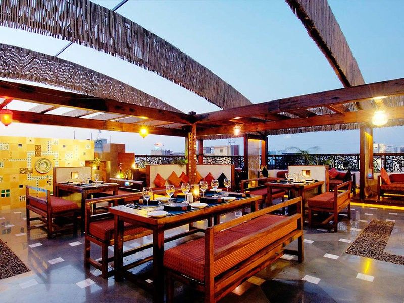 Ramee Guestline Hotel Juhu Mumbai Exteriör bild