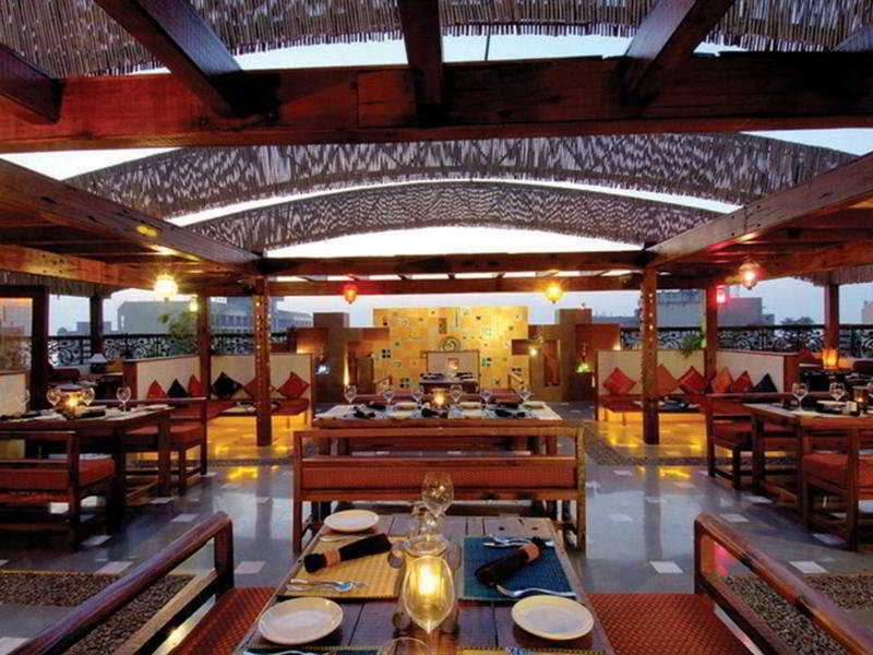 Ramee Guestline Hotel Juhu Mumbai Exteriör bild