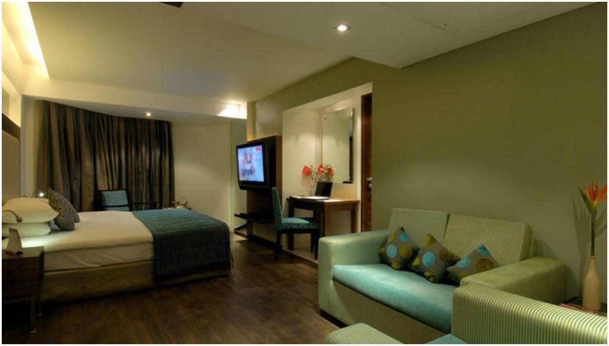 Ramee Guestline Hotel Juhu Mumbai Rum bild