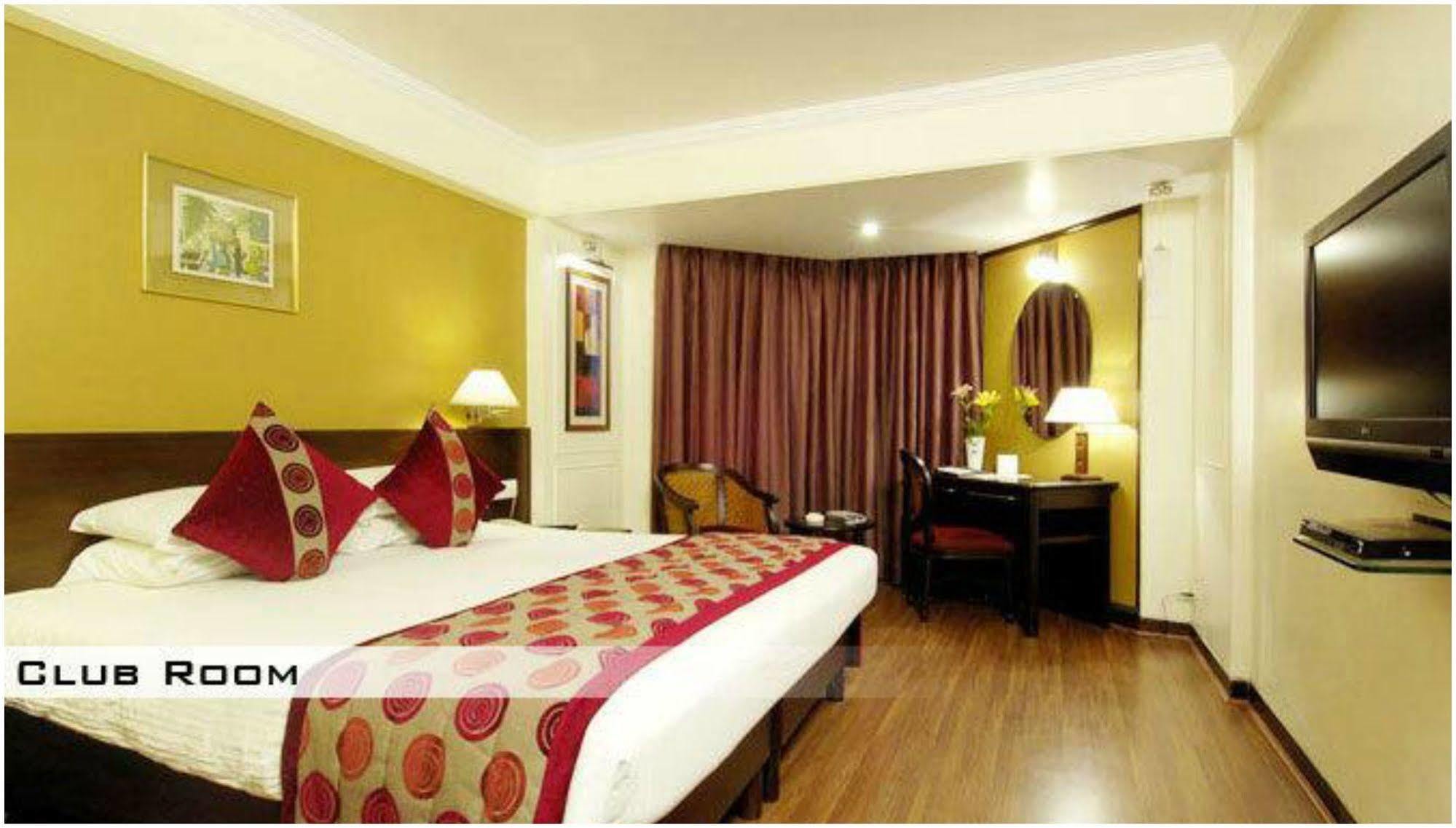 Ramee Guestline Hotel Juhu Mumbai Exteriör bild
