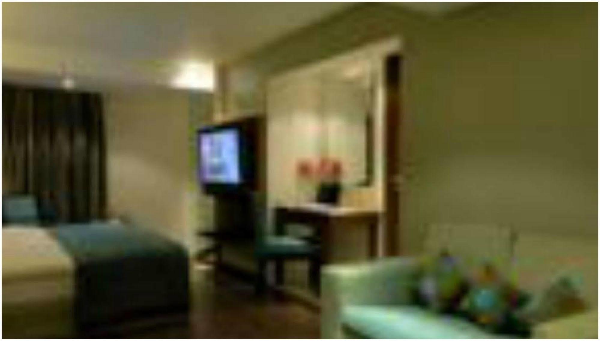 Ramee Guestline Hotel Juhu Mumbai Exteriör bild